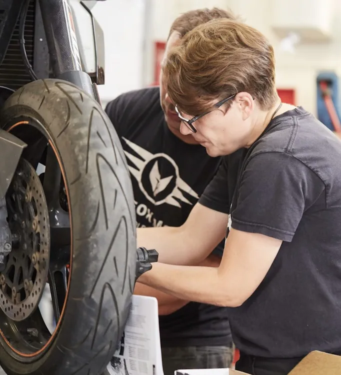 Tyre Replacement by Karen Tyre Replacement by Karen